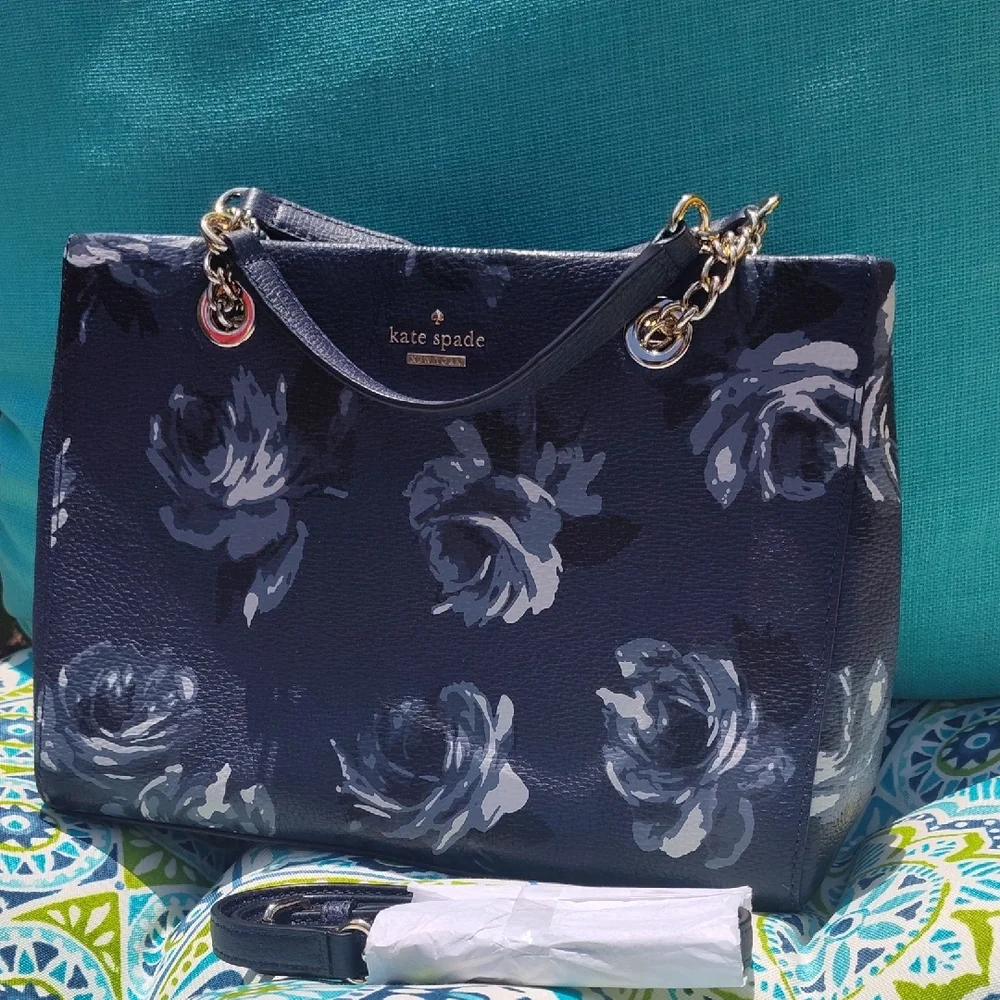 Kate Spade Blue and White Shoulder Bag with Floral Design - Picture 2 of 14